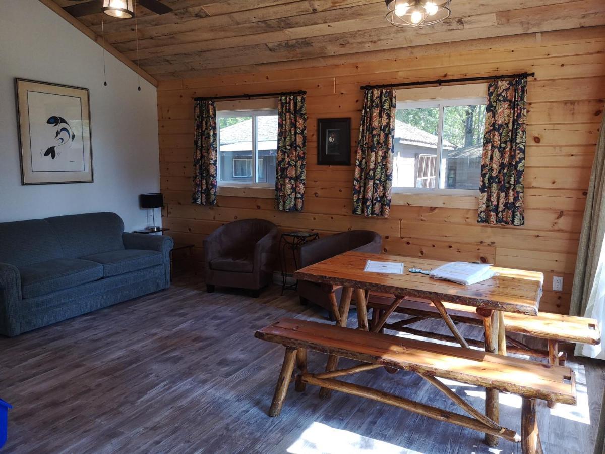 The Pines Cottage Resort Oxtongue Lake Kültér fotó