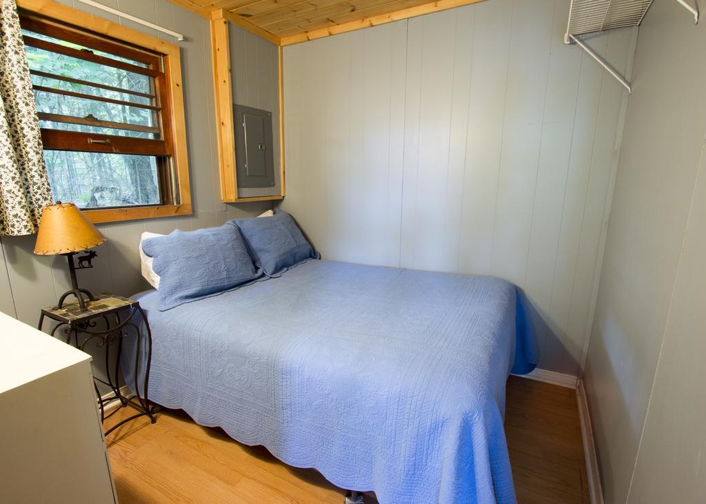 The Pines Cottage Resort Oxtongue Lake Kültér fotó