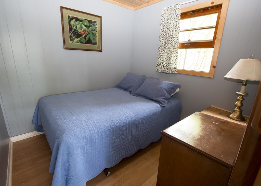 The Pines Cottage Resort Oxtongue Lake Kültér fotó