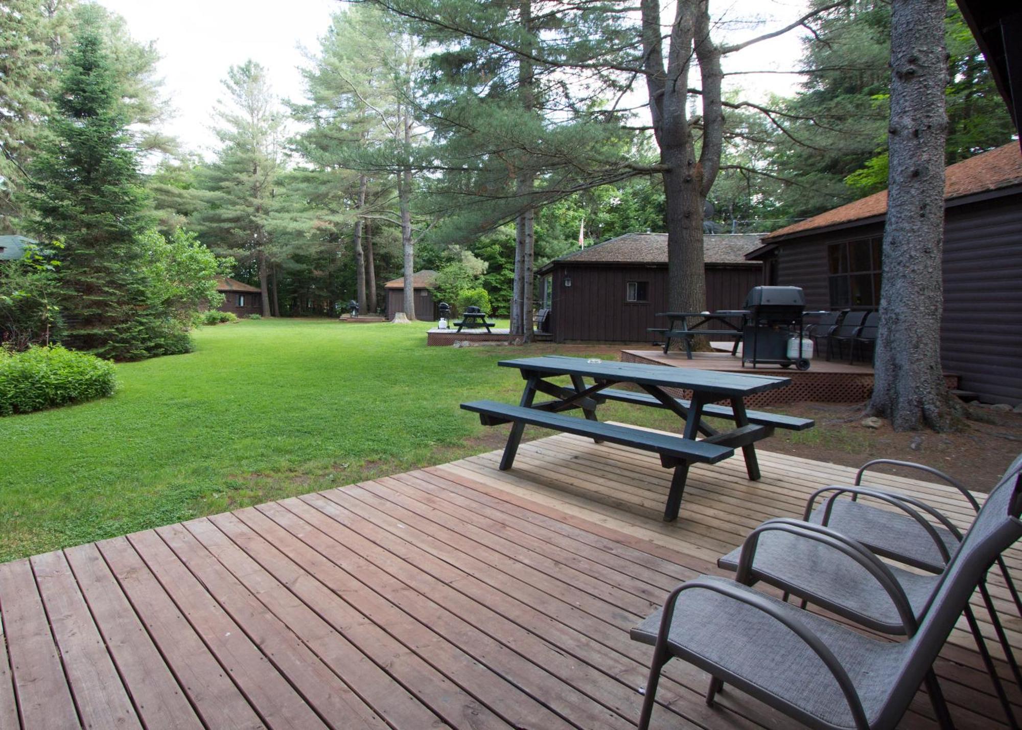 The Pines Cottage Resort Oxtongue Lake Kültér fotó