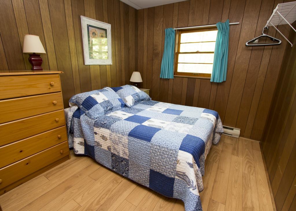 The Pines Cottage Resort Oxtongue Lake Kültér fotó