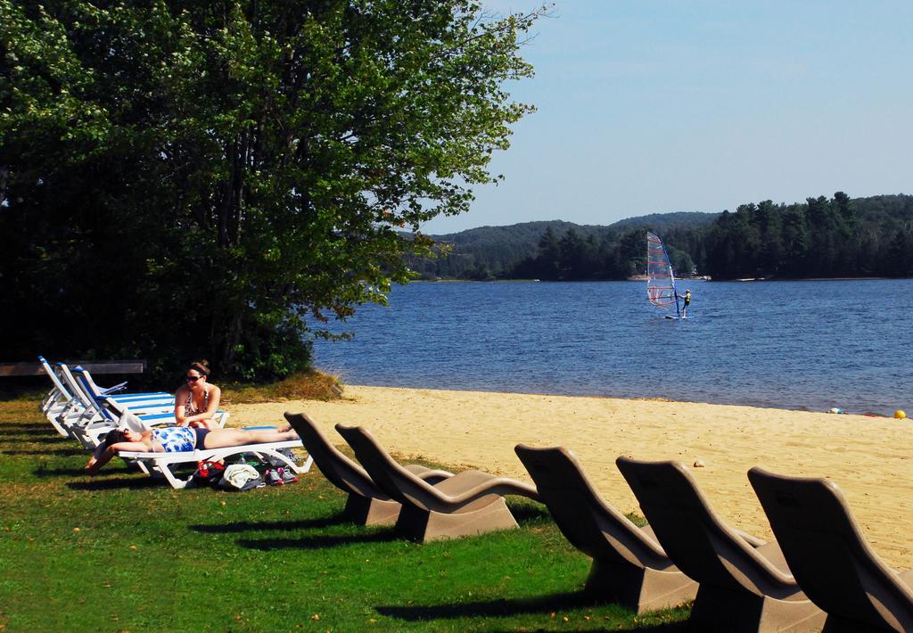 The Pines Cottage Resort Oxtongue Lake Kültér fotó